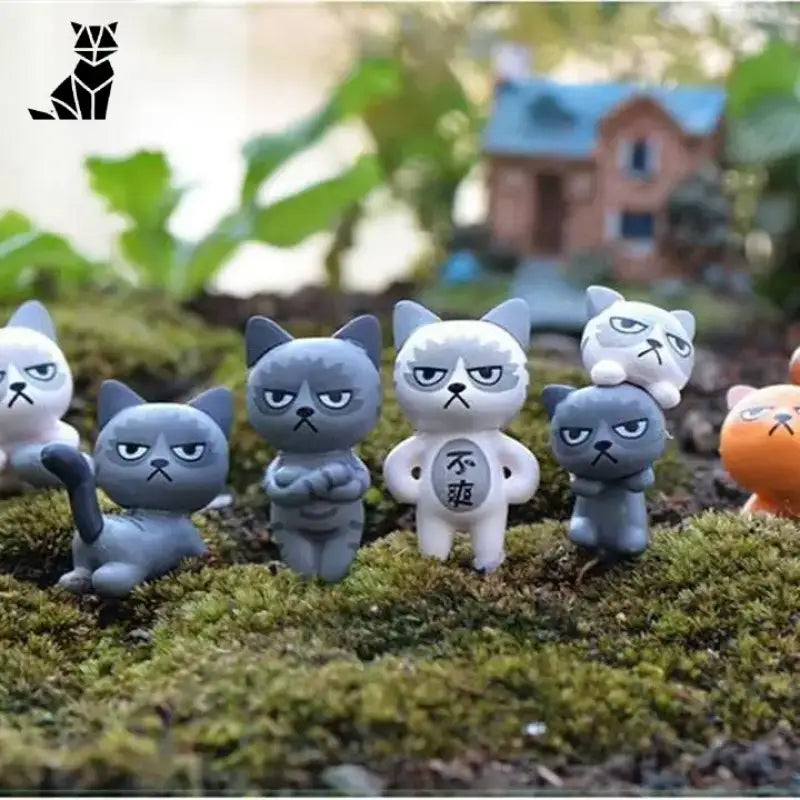 Collection De Figurines Minou Grincheux Pour Une Déco Charmante