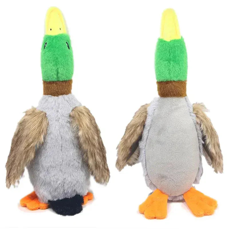 Deux peluches pingouin avec plumes vertes et jaunes de la gamme Cuddly Duck