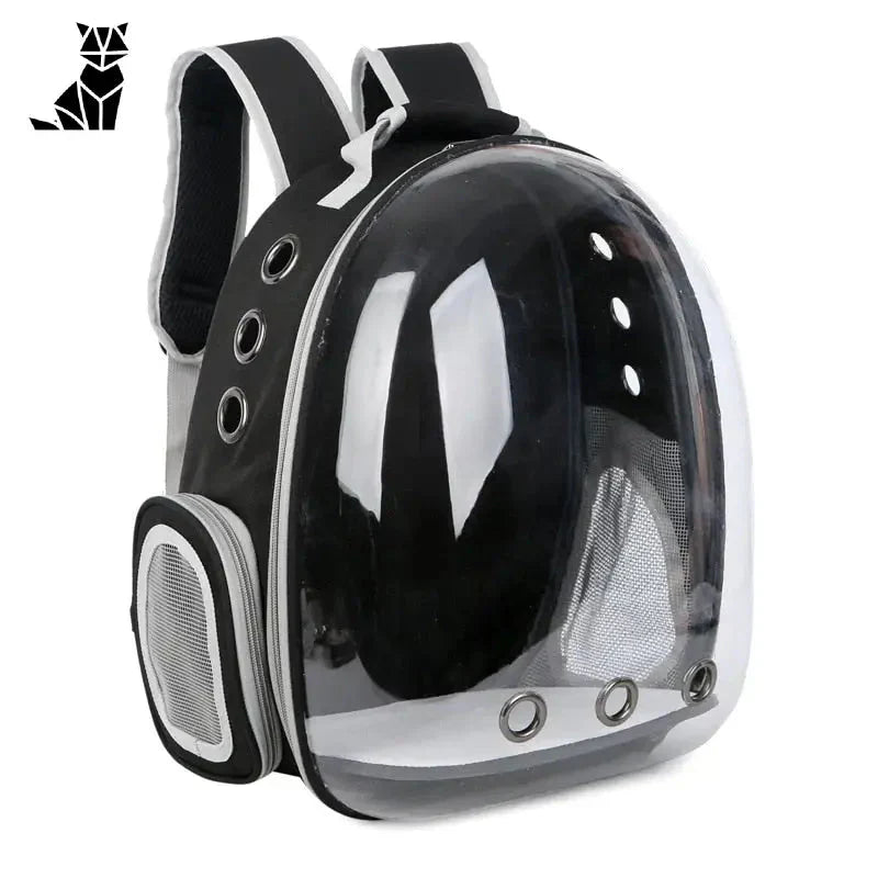 Gros plan sur le sac à dos transparent pour chat avec casque - un design unique pour les chats qui voyagent